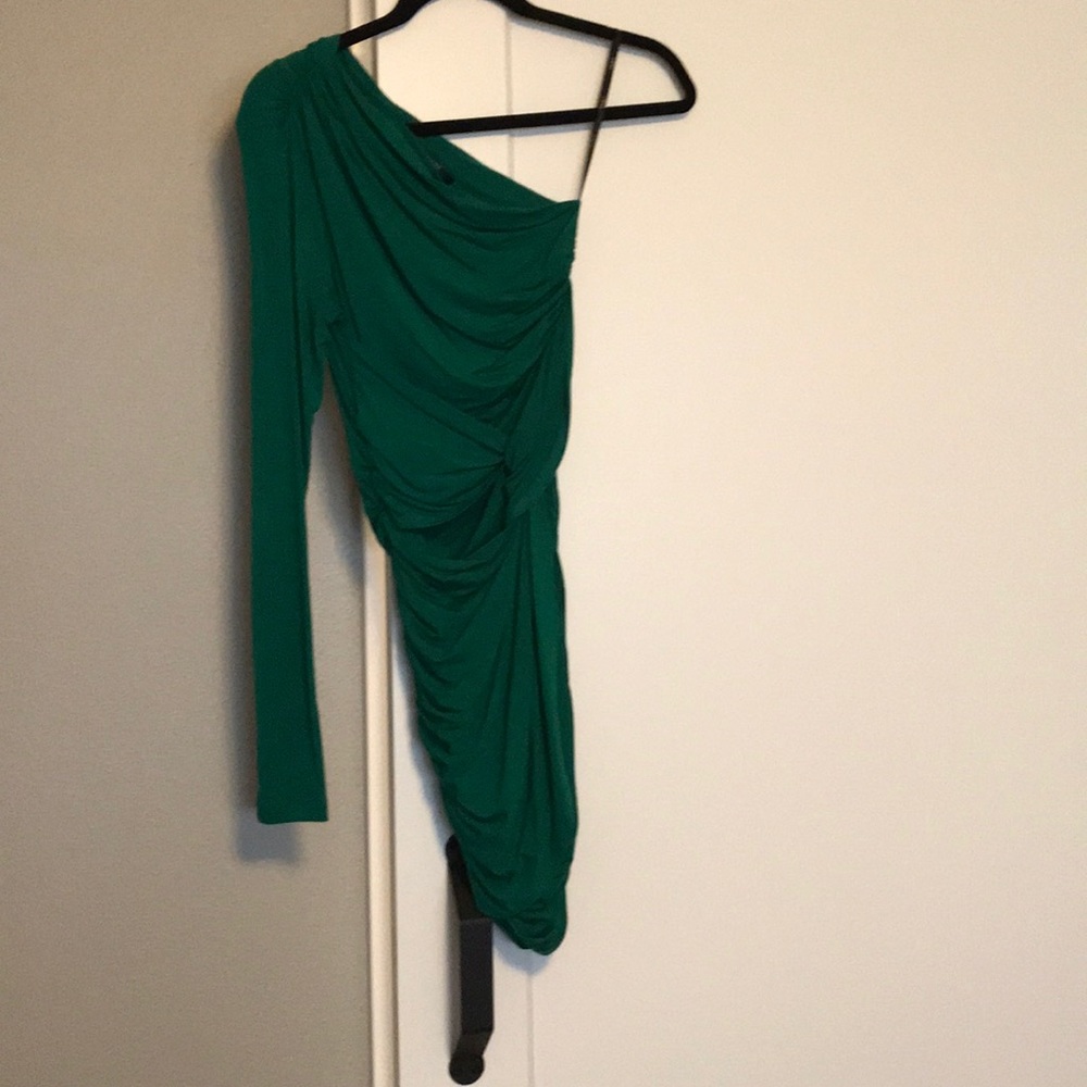 Tart green one sleeve dress